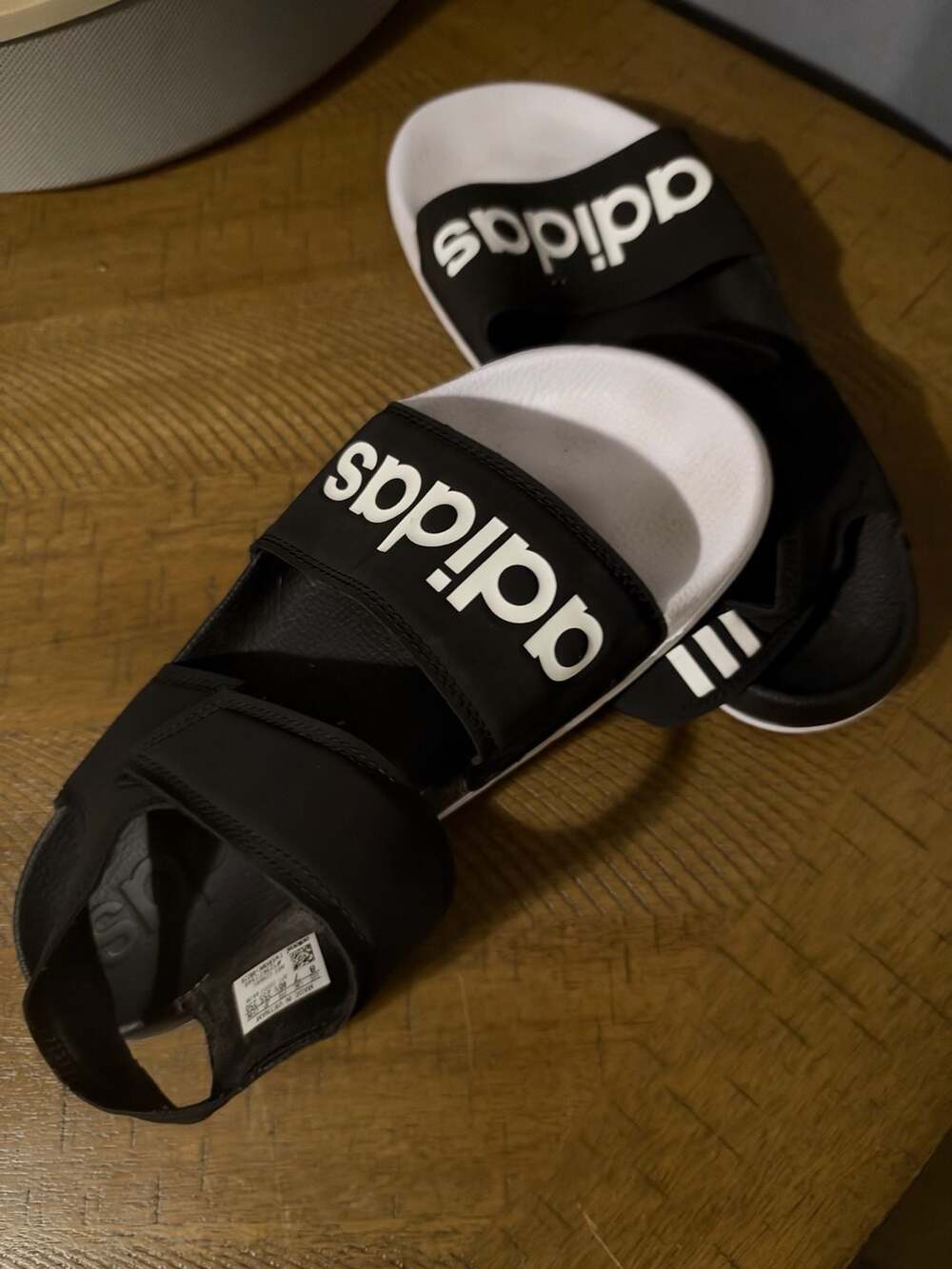 Adidas Adilette Sandal Size 8 Black White G28695